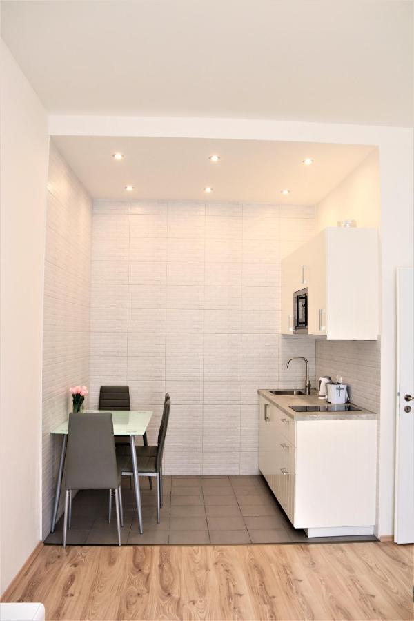 Flowers Apartments Prague Exterior photo